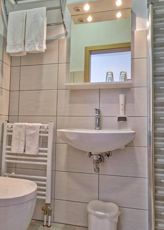 Hotel Prenocisca Miklavcic à Nova Vas  Extérieur photo